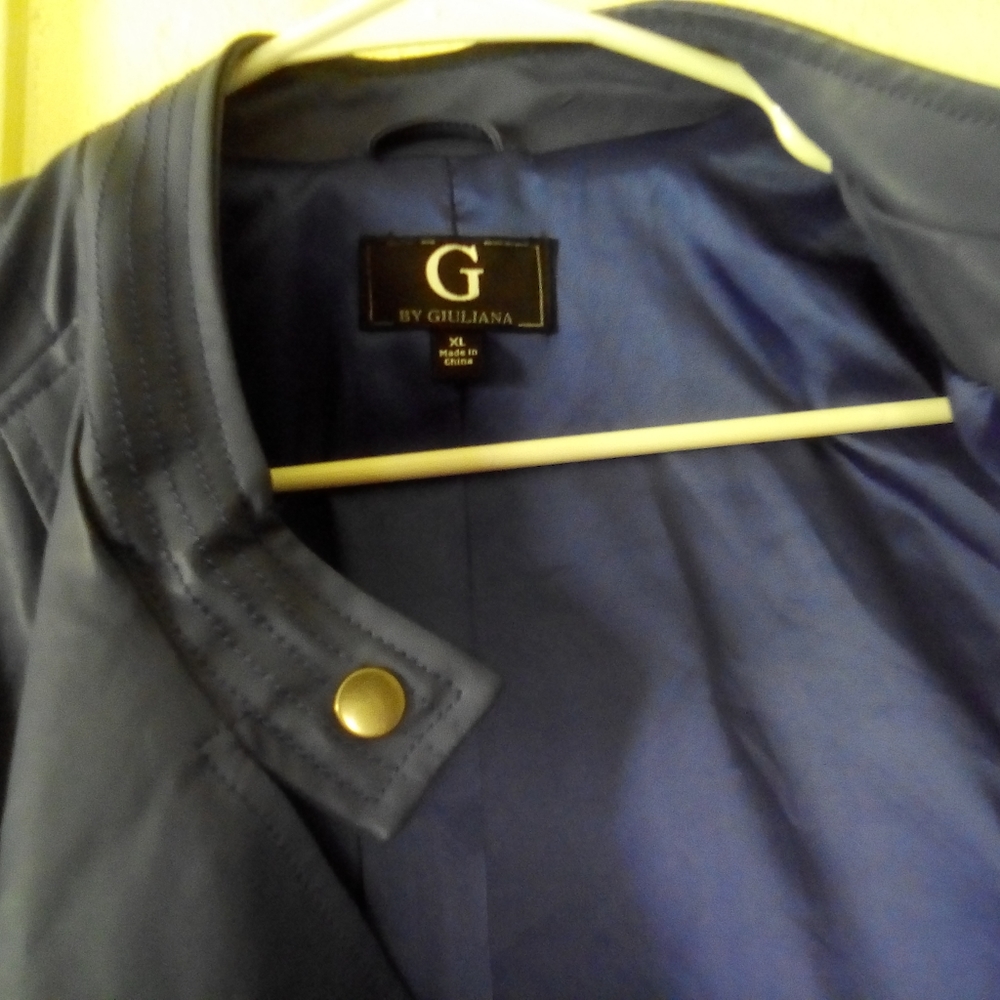 Jacket - Picture 3 of 4